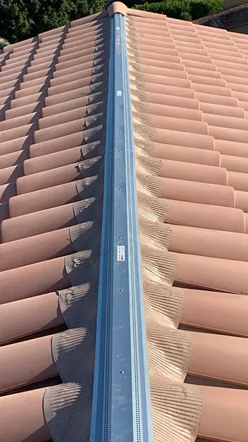 Rénovation d'une toiture en tuiles canal par Baptiste Couverture dans le 06